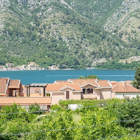 Appartement Sunshine à Kotor Extérieur photo