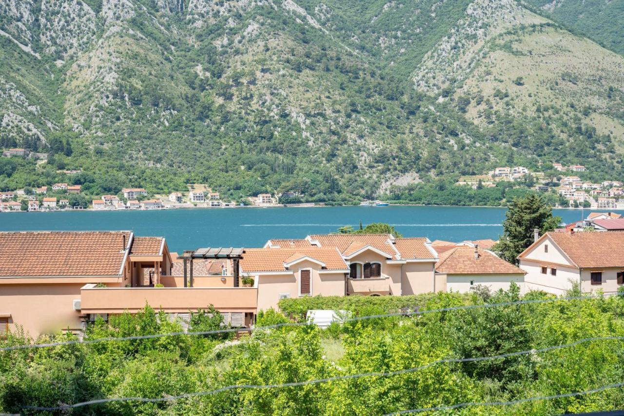 Appartement Sunshine à Kotor Extérieur photo